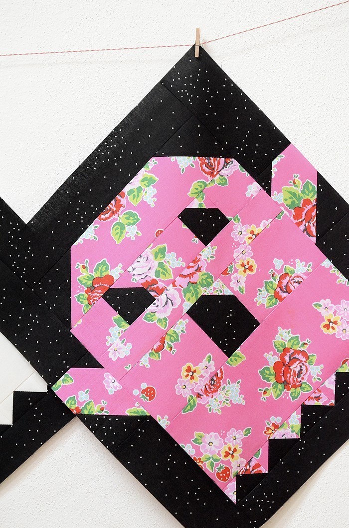  Creepy Critters Halloween Quilt - Ghost Quilt Block