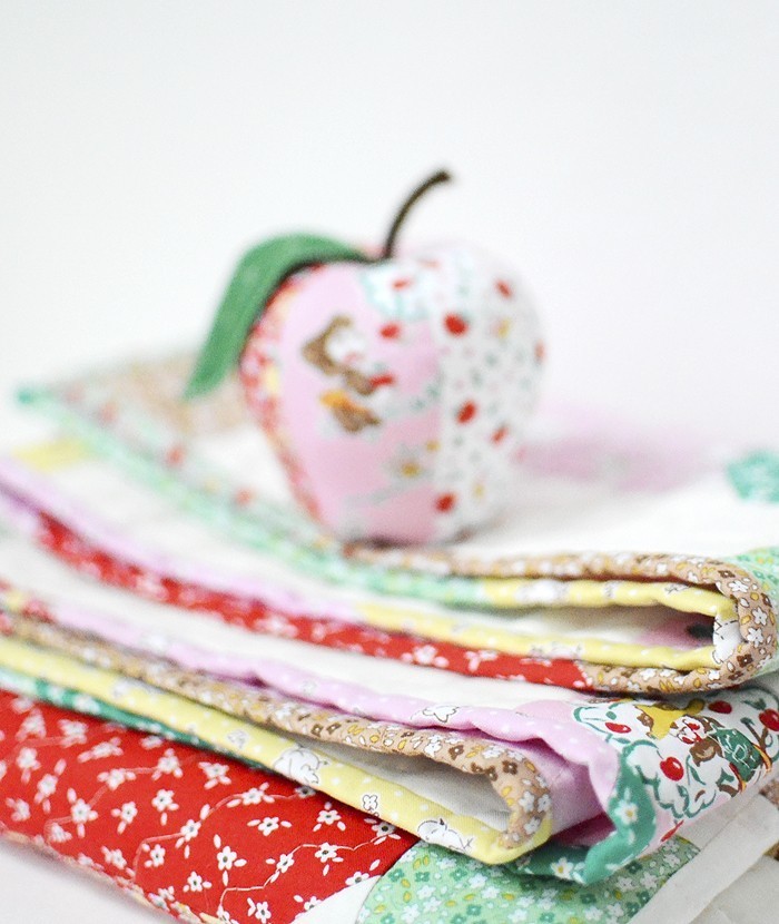 Sweet Apples Baby Quilt and Pillow Pattern by ellis & higgs