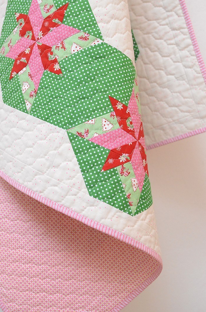 Christmas Wreath Quilt Pattern by Nadra Ridgeway of ellis & higgs