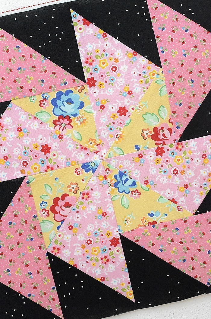 6 Köpfe 12 Blöcke Mai Block Broken Dishes - Nadra Ridgeway von ellisandhiggs