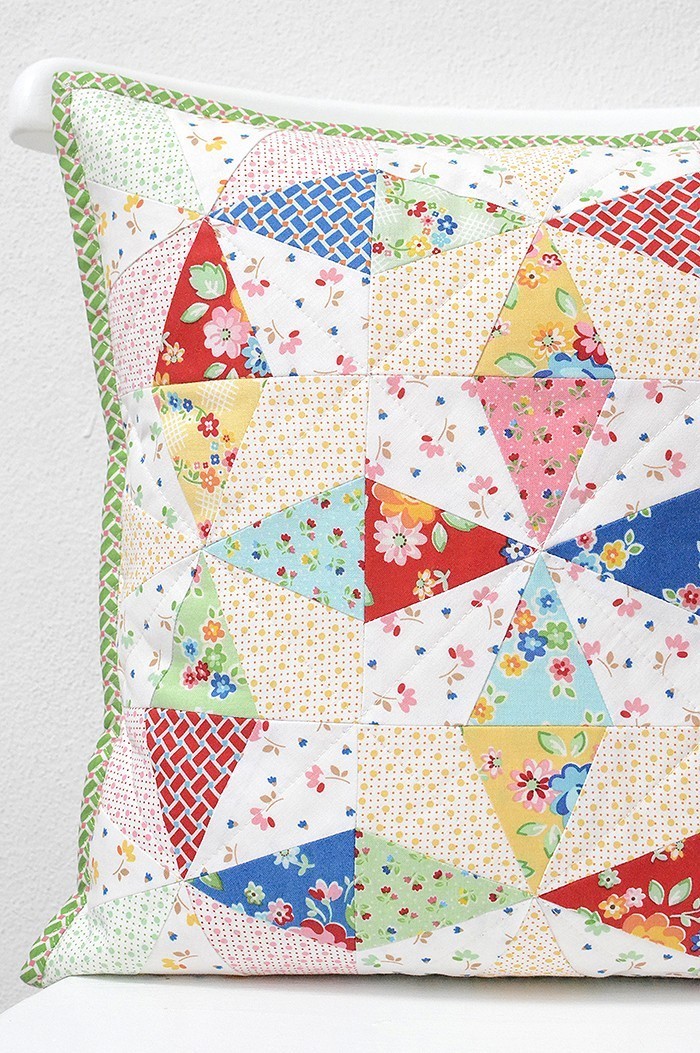 Sparkles Mini Quilt made with Arbor Blossom by Nadra Ridgeway for Riley Blake Designs