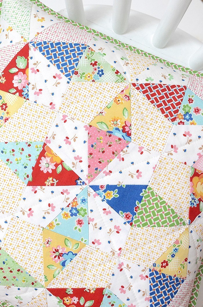 Sparkles Mini Quilt made with Arbor Blossom by Nadra Ridgeway for Riley Blake Designs