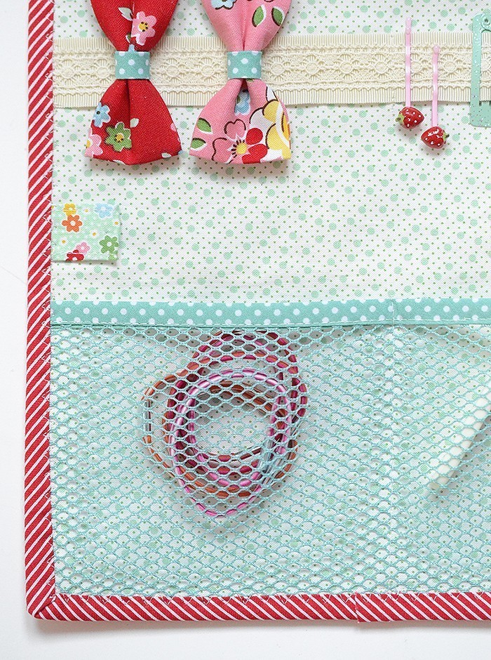 Pretty Handmades Book Showcase with Nadra Ridgeway of ellis & higgs