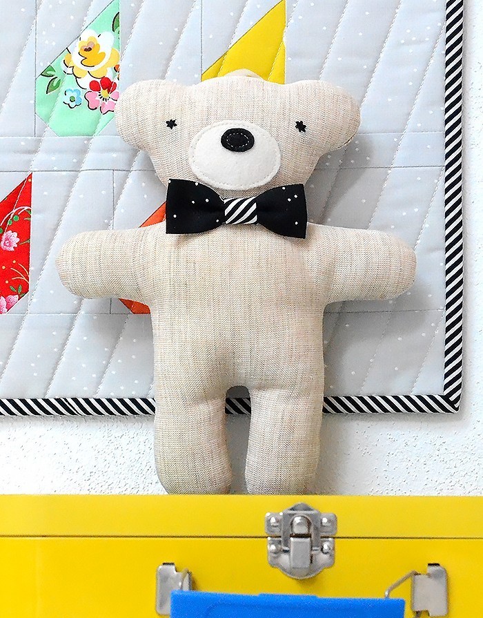 Rainy Days Mini Quilt - a pattern by Nadra Ridgeway of ellis & higgs