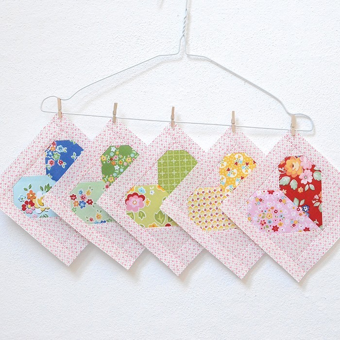 6 Köpfe 12 Blöcke - Januar: Herz Quilt Block von Nadra Ridgeway von ellis & higgs