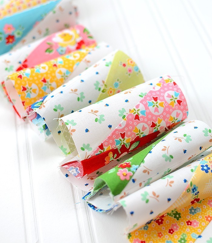 6 Köpfe 12 Blöcke - Juni: HRT Quilt Block von Nadra Ridgeway von ellis & higgs