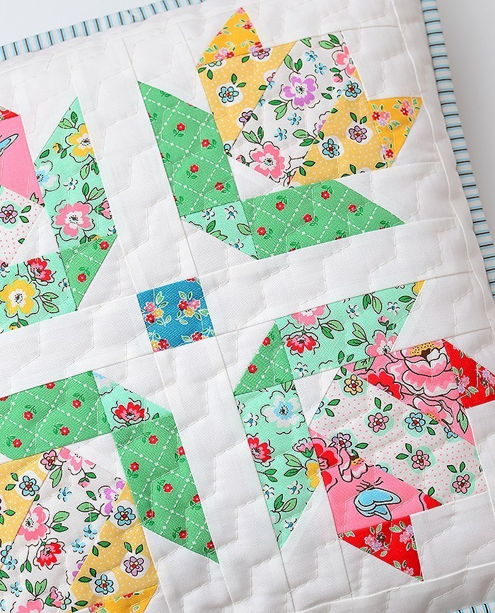 The Splendid Sampler 2 Tulip In Bloom pillow