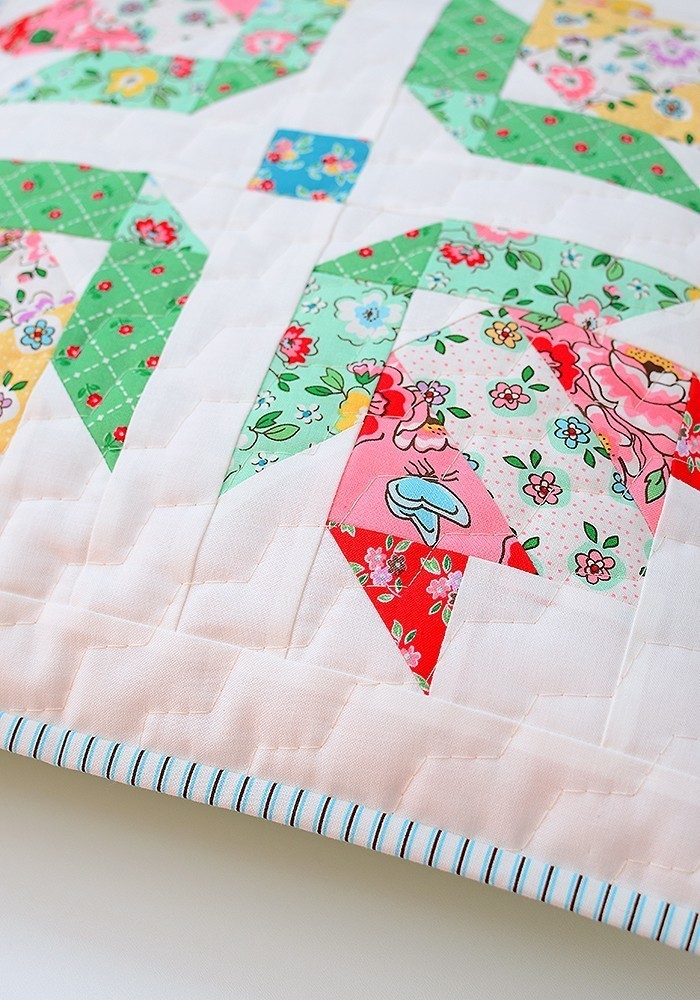 The Splendid Sampler 2 Tulip In Bloom pillow