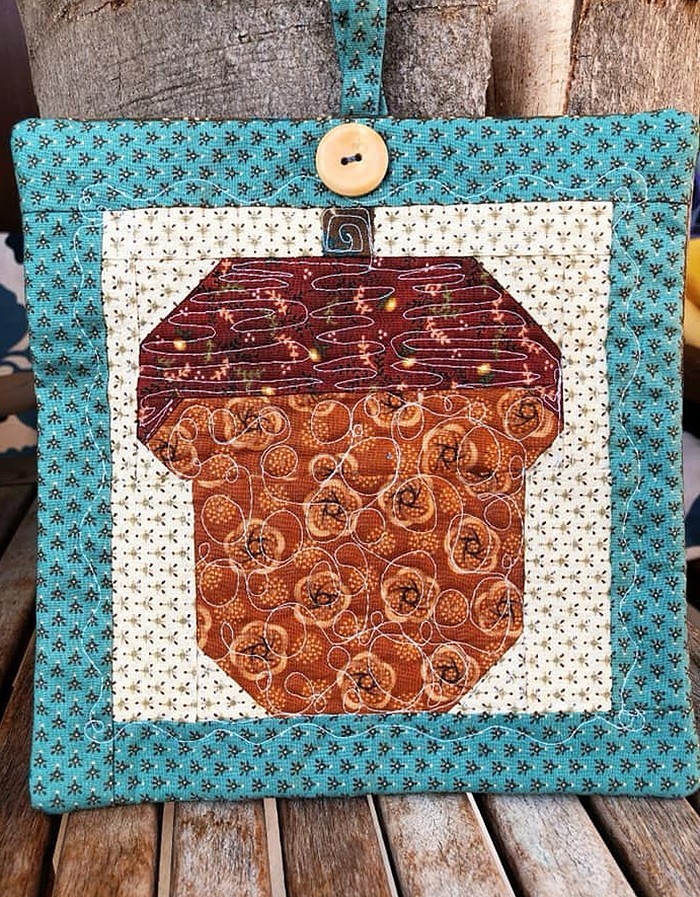 Acorn Quilt Block Pattern by Nadra Ridgeway of ellis & higgs