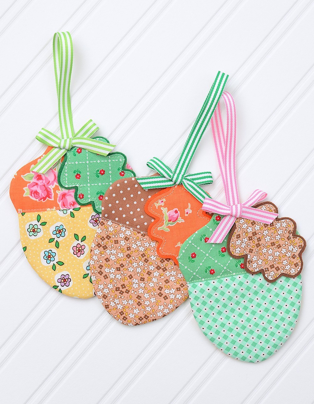 Acorn Fabric Ornament Tutorial