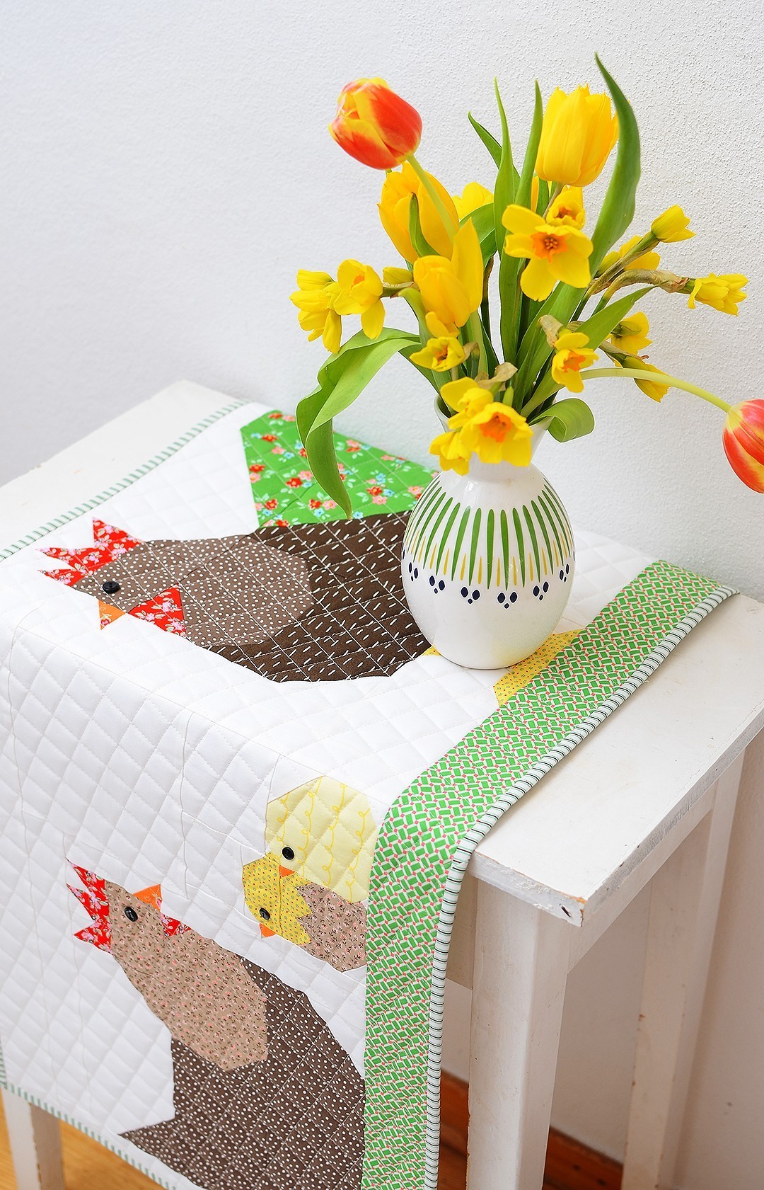 Chicken Family Easter Quilt Table Runner Tutorial