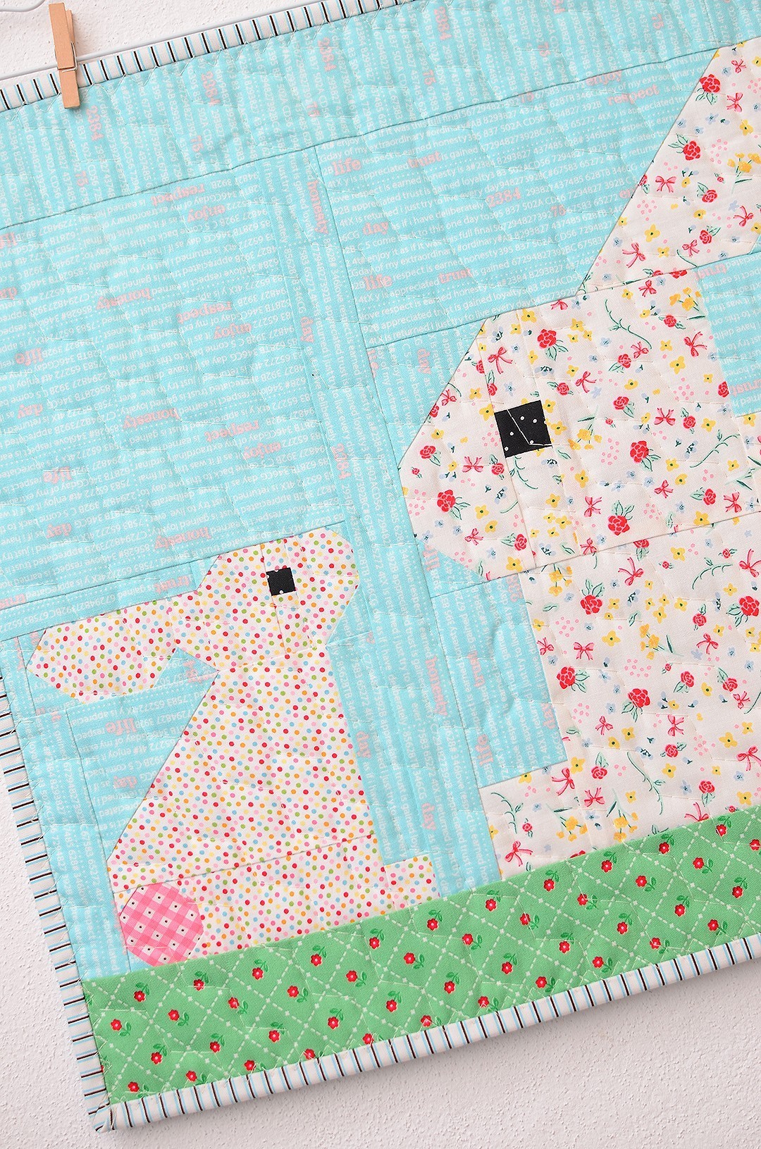 Two Little Bunnies Mini Quilt Tutorial - Easter Quilt Pattern 3