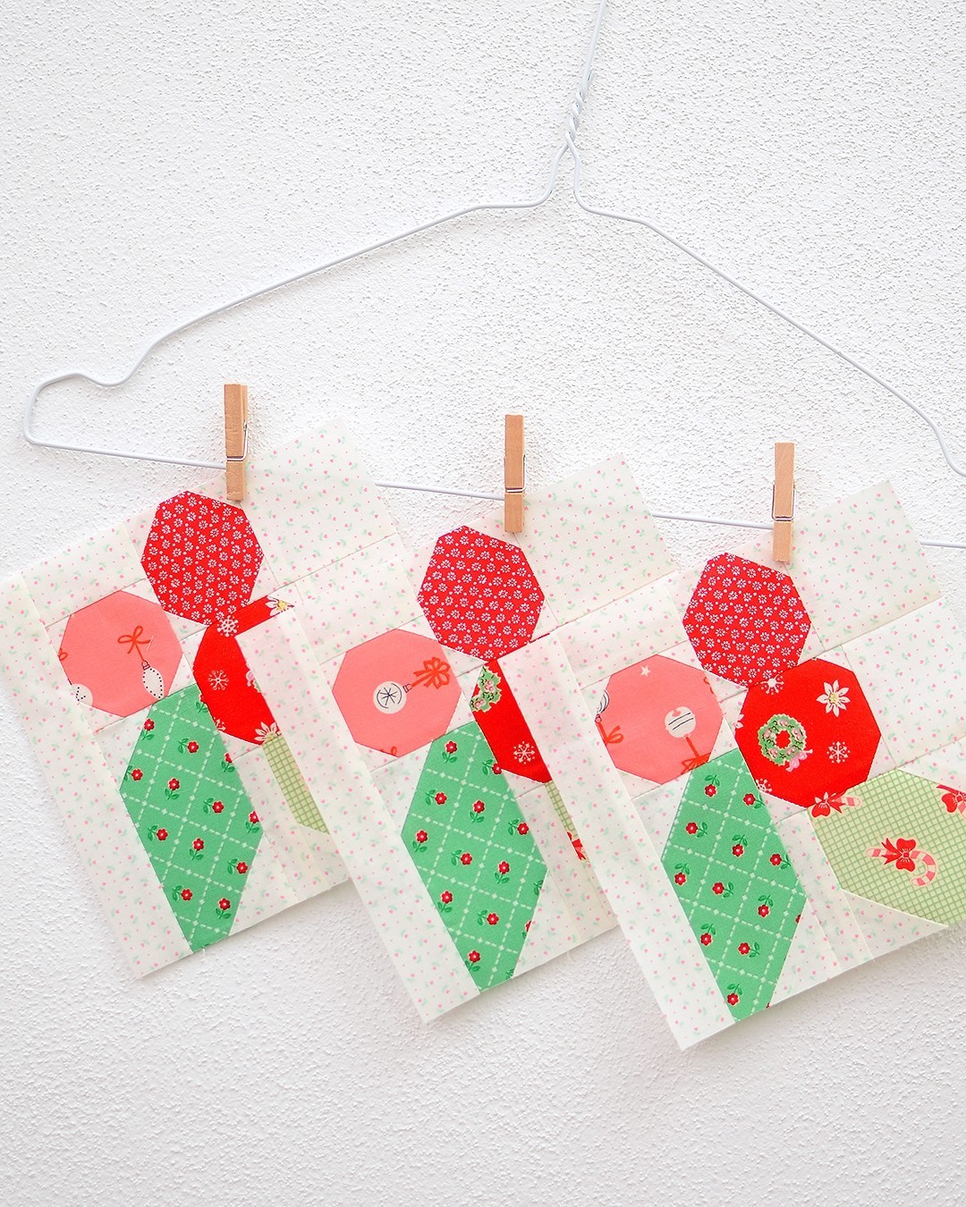 Holly Berry Christmas quilt pattern