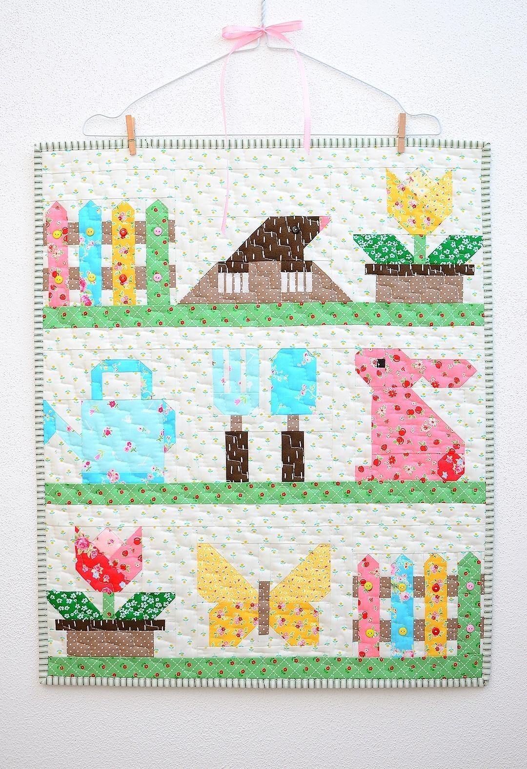 Country Garden quilt pattern - Mini