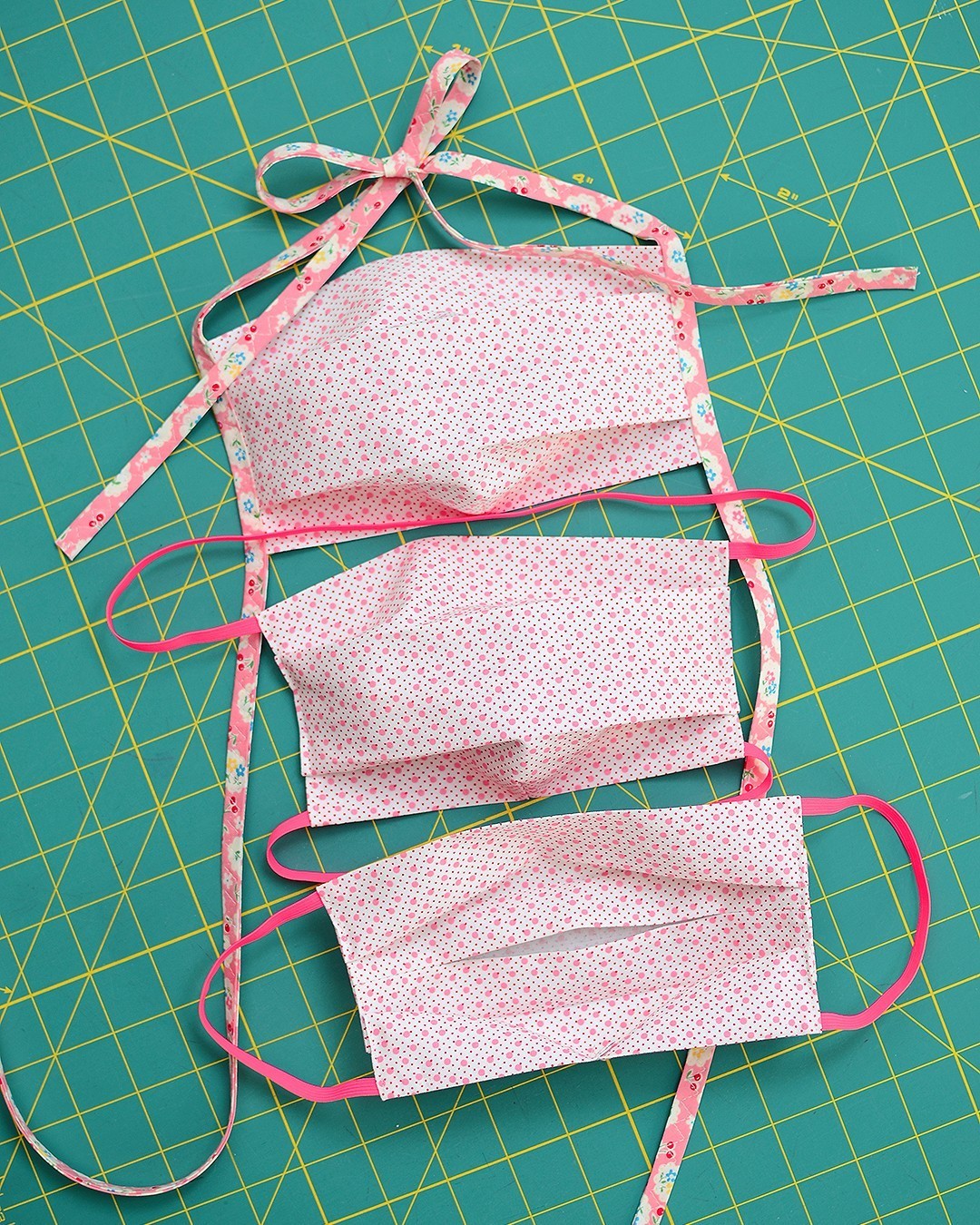 Face mask with filter pocket