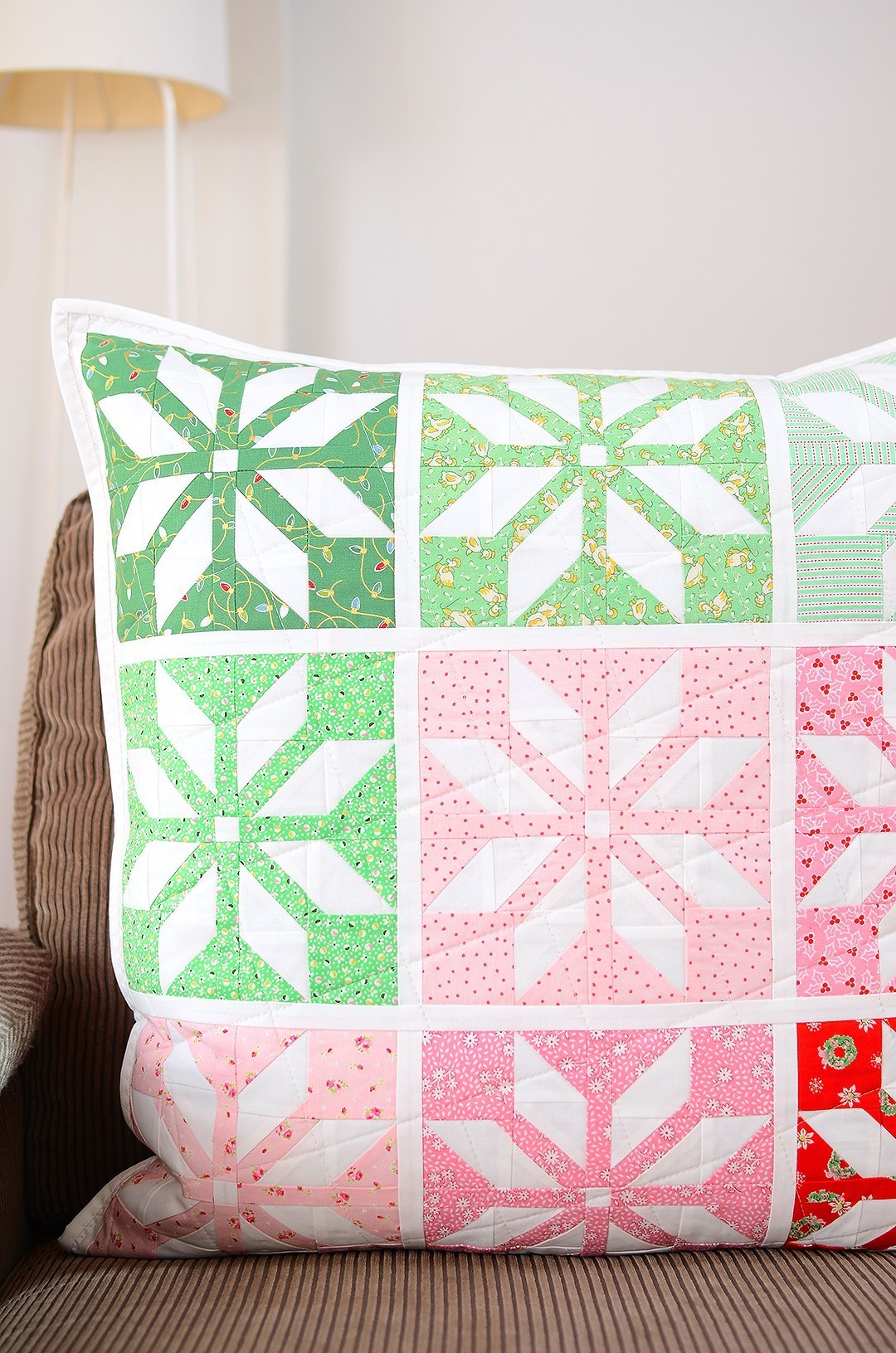christmas-quilt-pattern-bright-stars-pillow-quilt-pattern-nadra-ridgeway-ellis-and-higgs-2 Christmas quilt pattern - Bright Stars pillow pattern