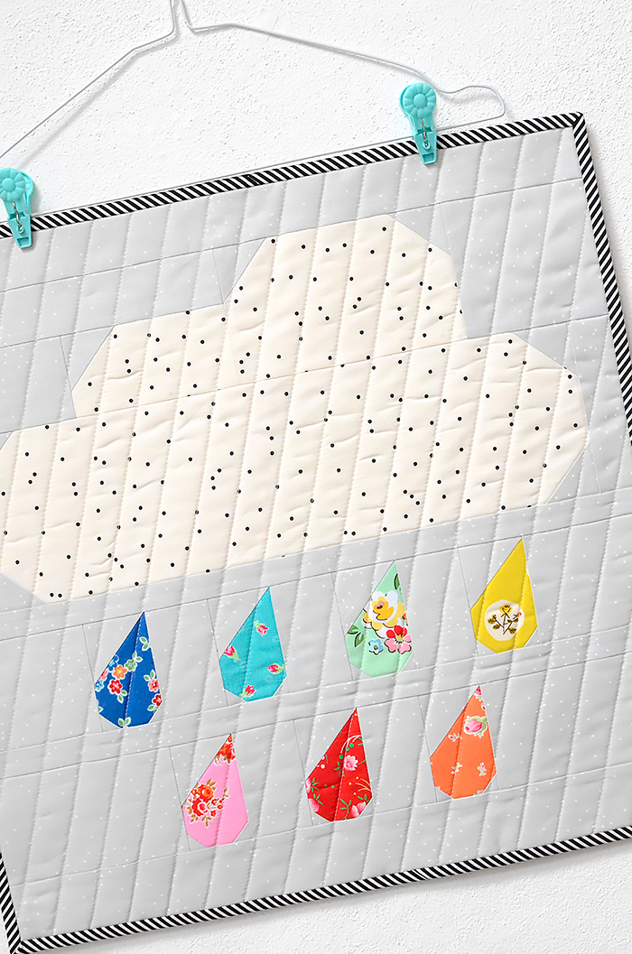 fall-quilt-pattern-rainy-days-mini-quilt-pattern-nadra-ridgeway-ellis-and-higgs-1 Fall quilt pattern - Rain Cloud quilt pattern