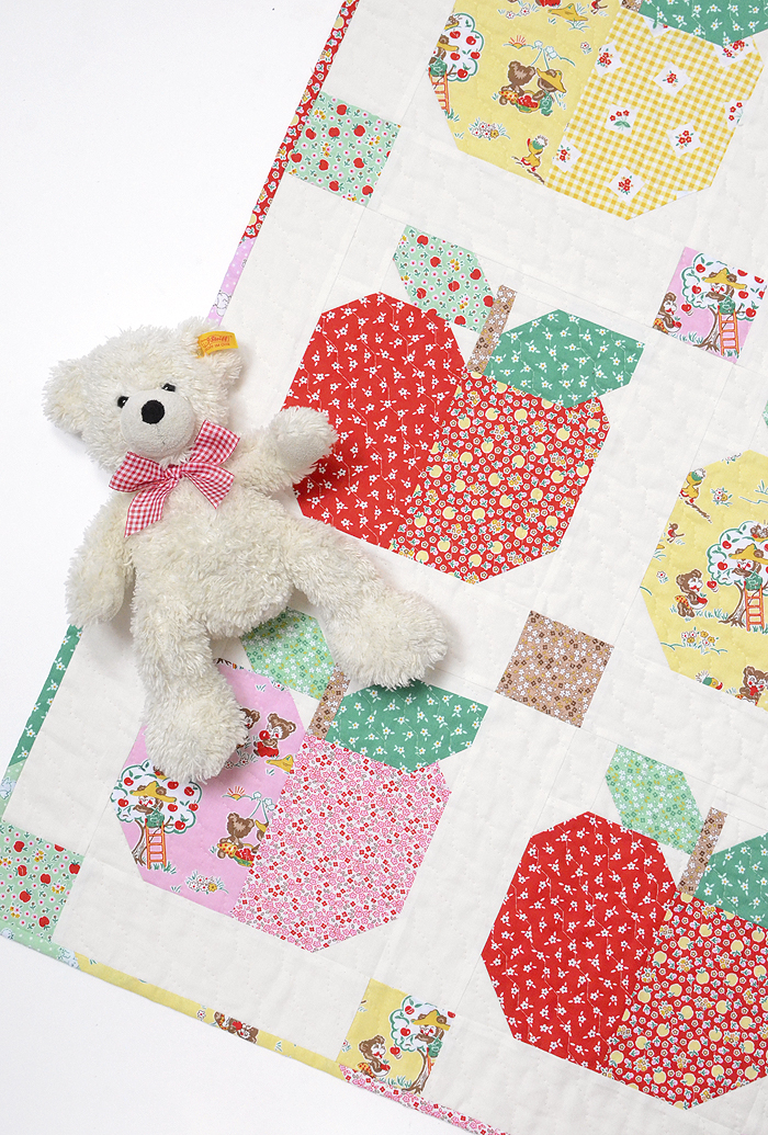 fall-quilt-pattern-sweet-apples-baby-quilt-pattern-pillow-pattern-nadra-ridgeway-ellis-and-higgs-4 Fall quilt pattern - Apple quilt pattern