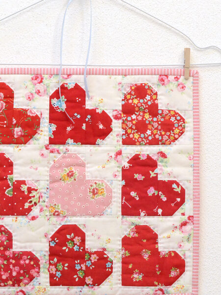 Heart quilt pattern - Tiny Hearts mini quilt pattern
