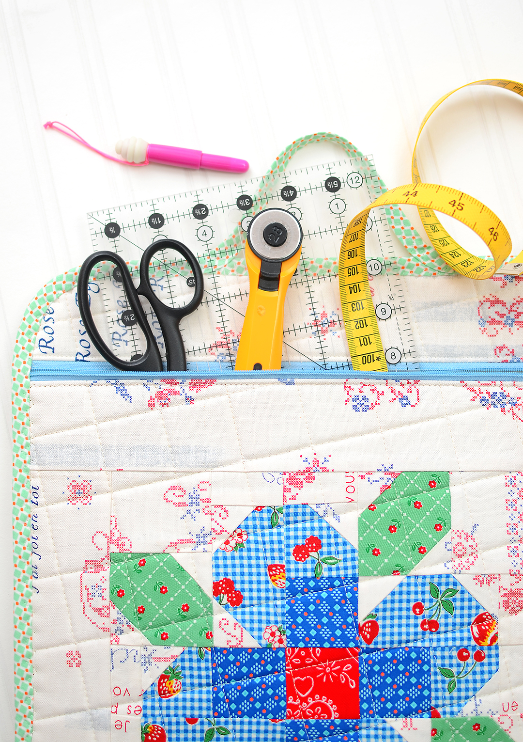 Quilted Gift Bag Pattern - An easy quilt pattern add-on by Nadra Ridgeway of ellis & higgs