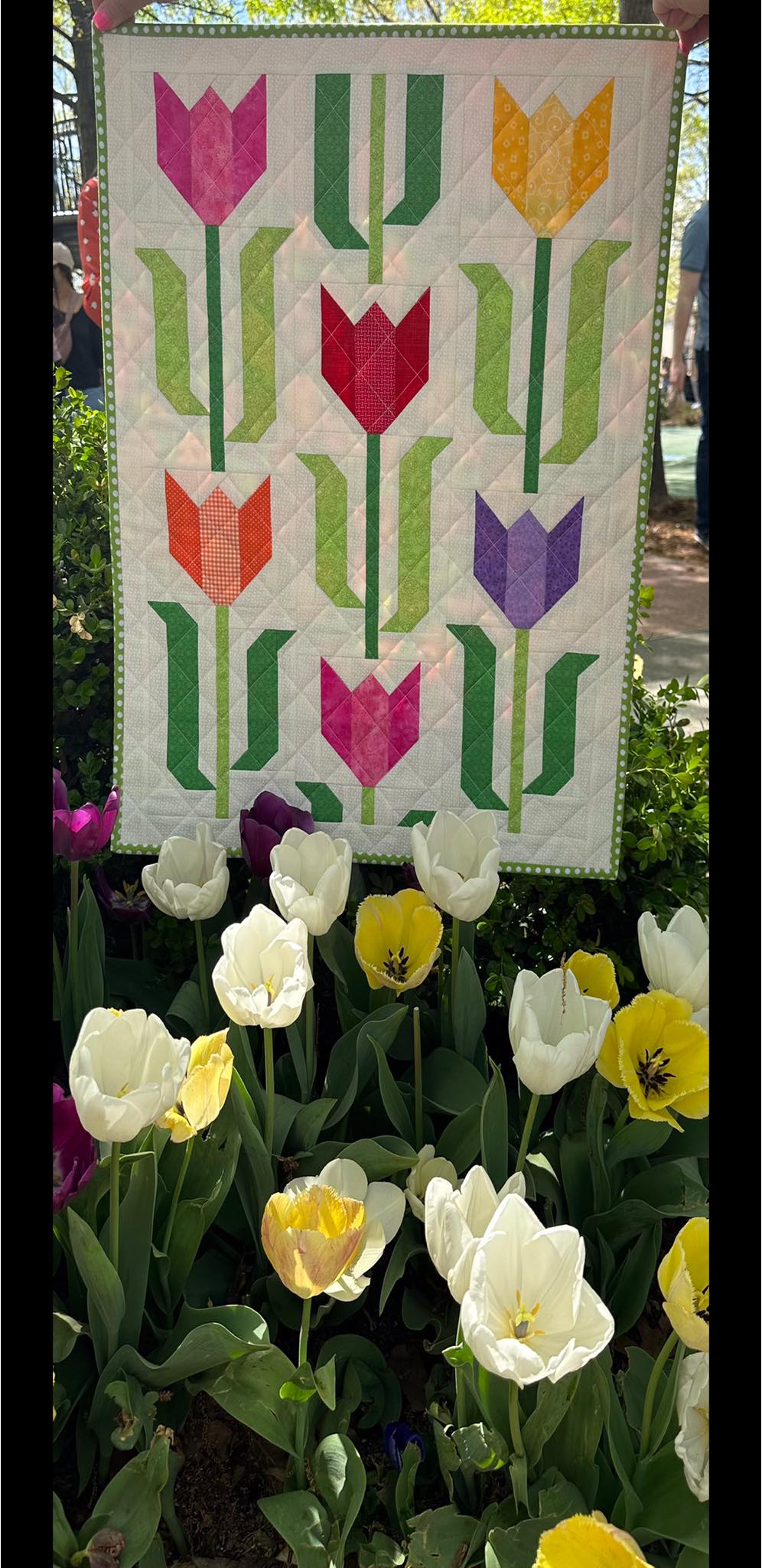 Tulip Quilt - an easy quilt pattern by Nadra Ridgeway of ellis & higgs