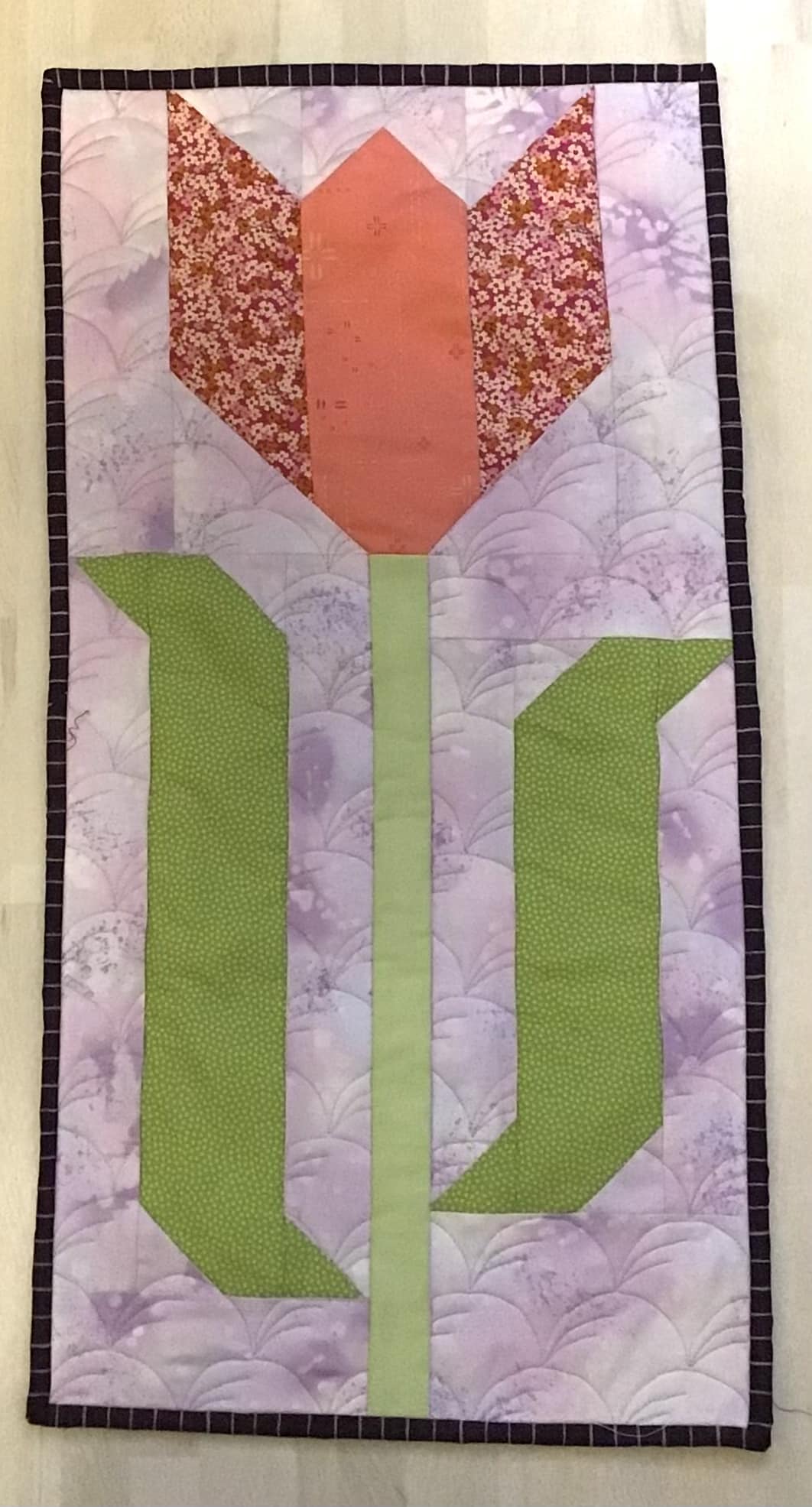Tulip Quilt - an easy quilt pattern by Nadra Ridgeway of ellis & higgs