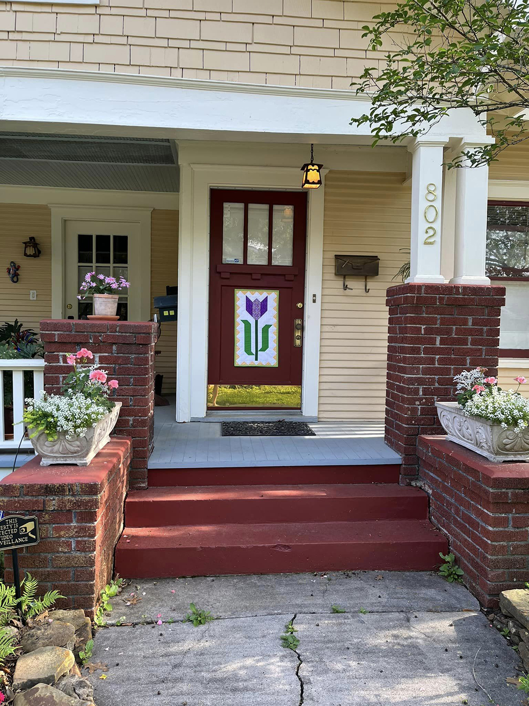 Tulip Quilt - an easy quilt pattern by Nadra Ridgeway of ellis & higgs