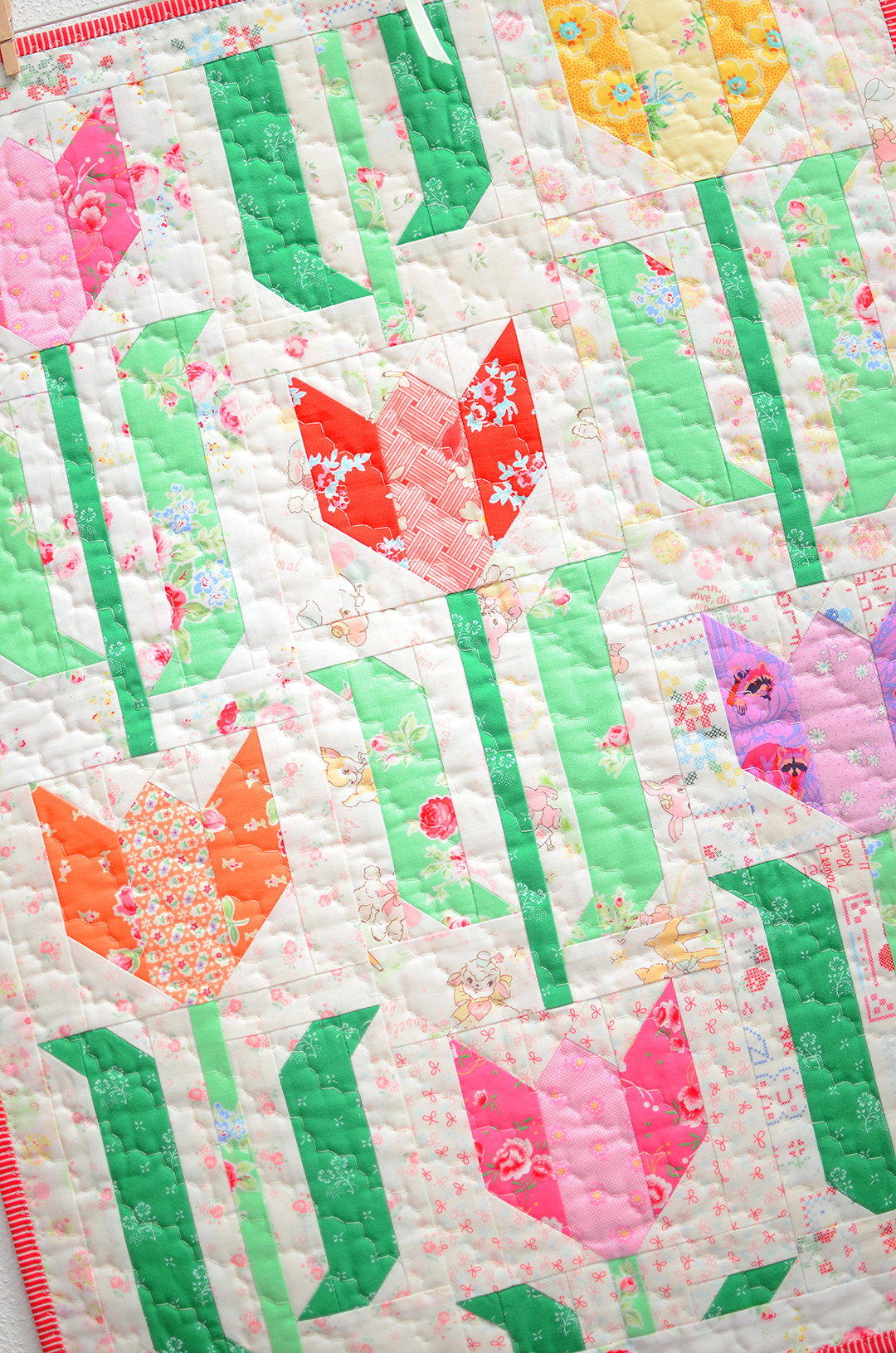 Tulip Mini Quilt - an easy quilt pattern by Nadra Ridgeway of ellis & higgs