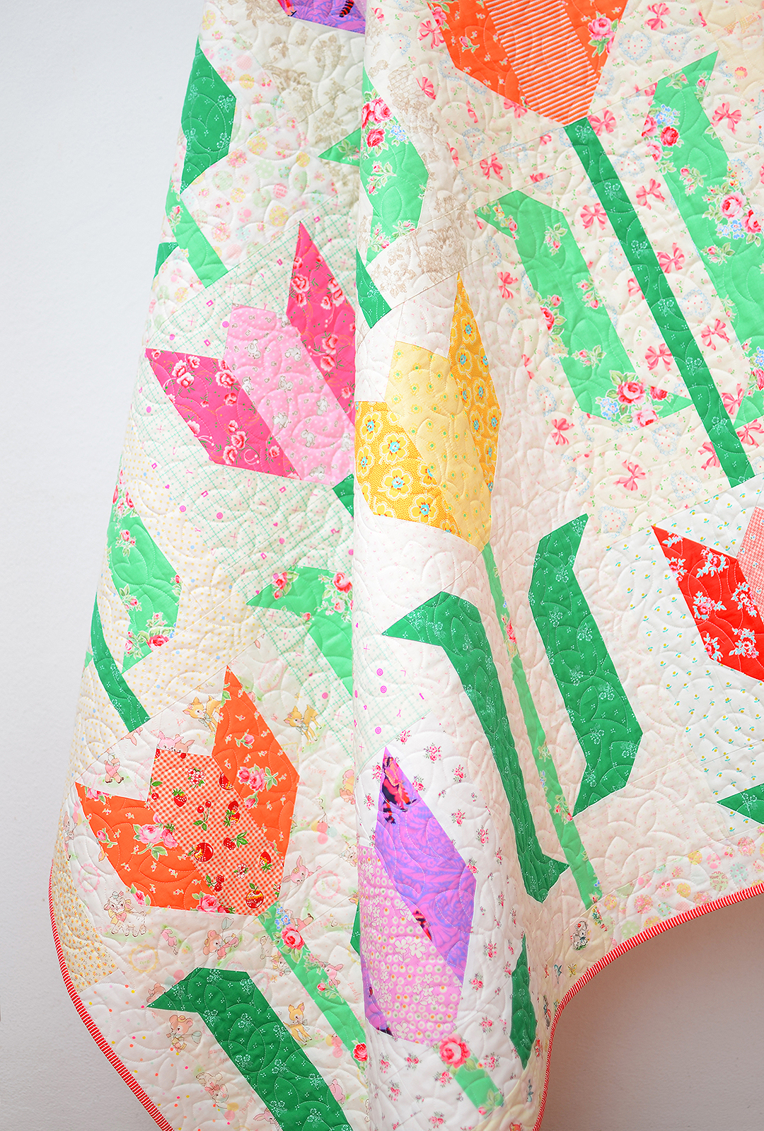 Tulip Quilt - an easy quilt pattern by Nadra Ridgeway of ellis & higgs