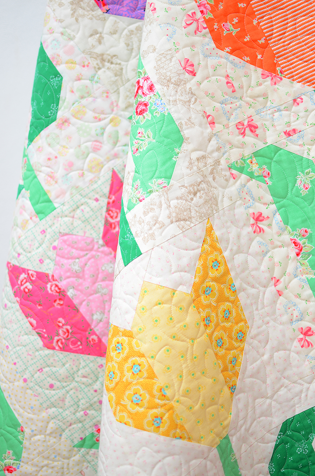 Tulip Quilt - an easy quilt pattern by Nadra Ridgeway of ellis & higgs