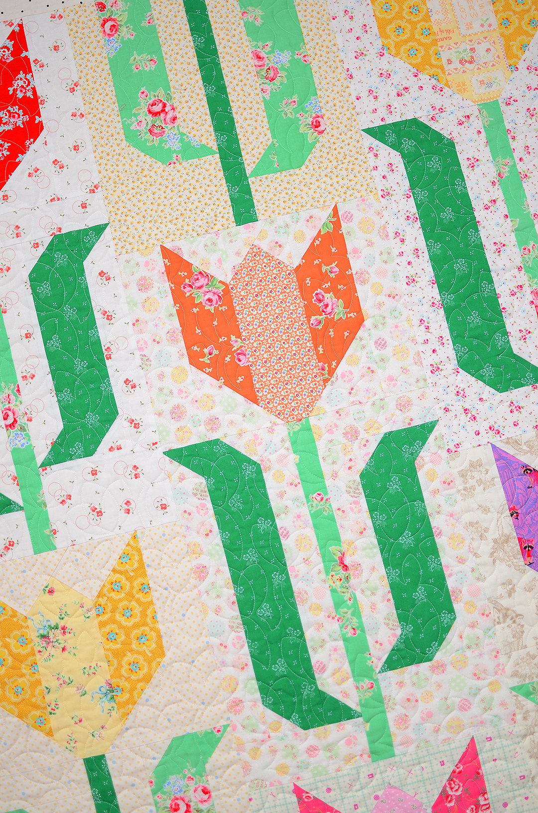 Tulip Quilt - an easy quilt pattern by Nadra Ridgeway of ellis & higgs