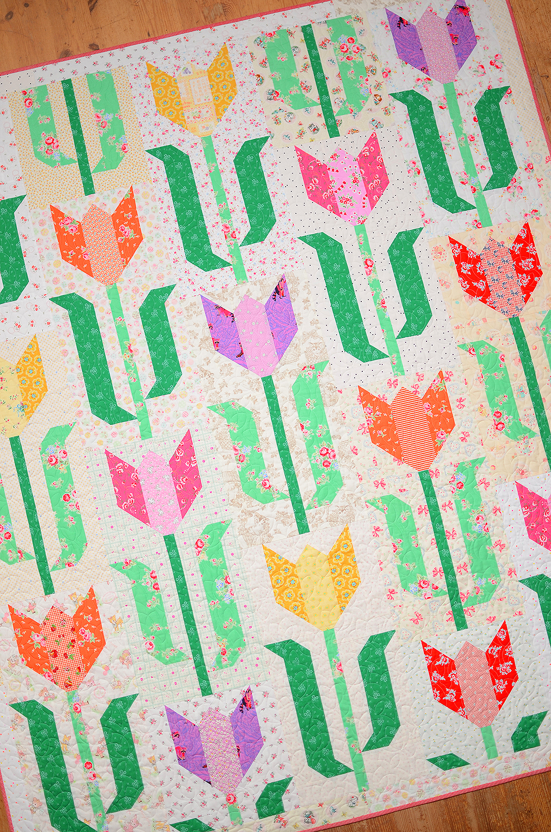 Tulip Quilt - an easy quilt pattern by Nadra Ridgeway of ellis & higgs