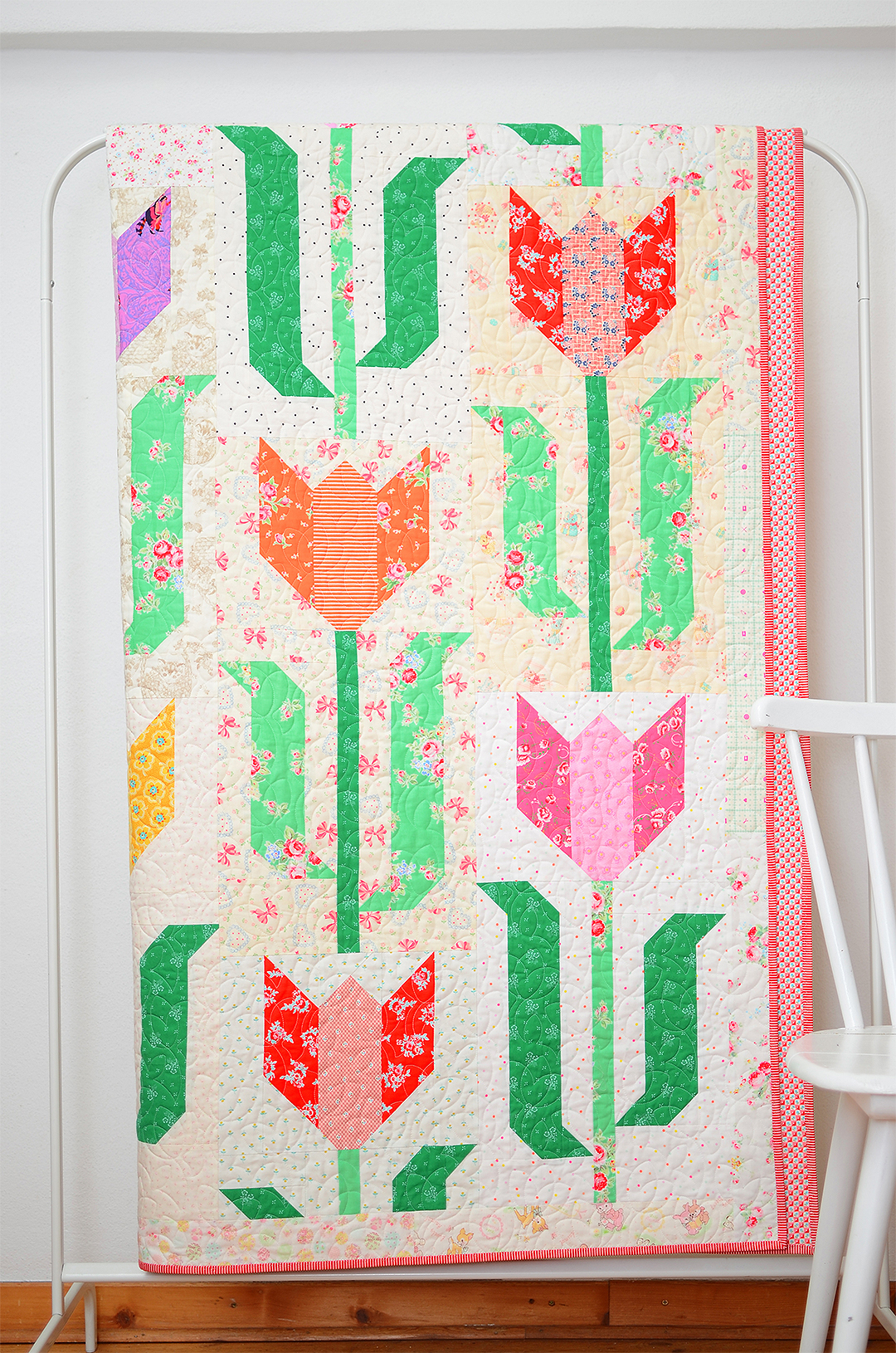 Tulip Quilt - an easy quilt pattern by Nadra Ridgeway of ellis & higgs