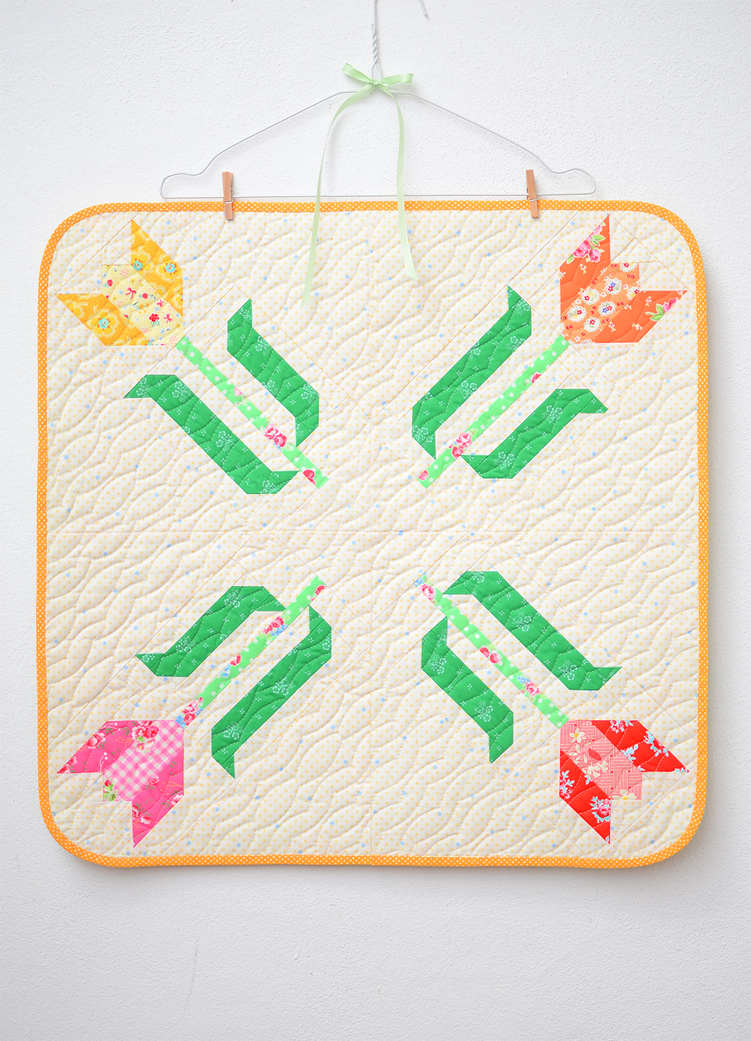 Tulip Table Topper - an easy quilt pattern by Nadra Ridgeway of ellis & higgs