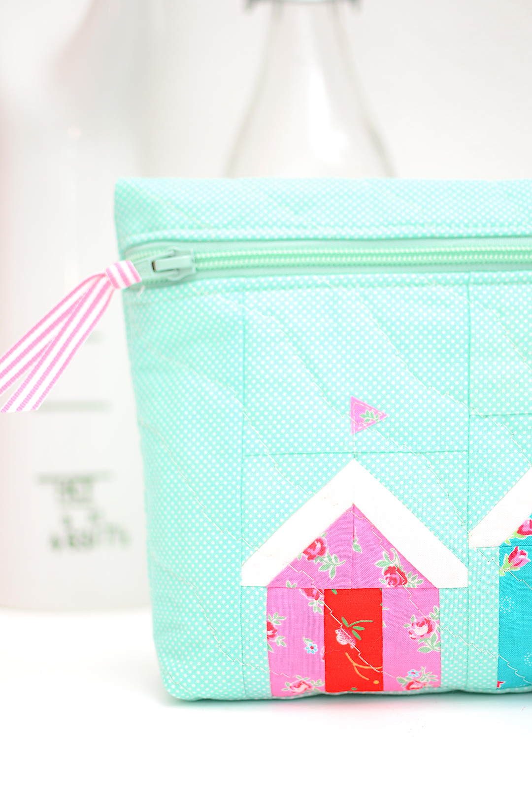 Nautical Zip Pouch - an easy quilt pattern by Nadra Ridgeway of ellis & higgs