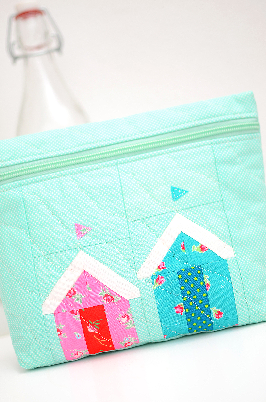 Nautical Zip Pouch - an easy quilt pattern by Nadra Ridgeway of ellis & higgs