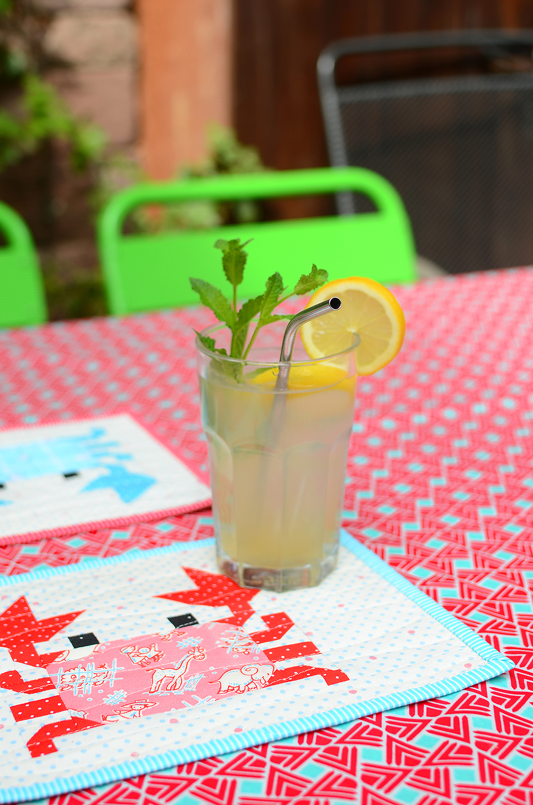 Quilted Crab Mug Rug - an easy quilt pattern by Nadra Ridgeway of ellis & higgs