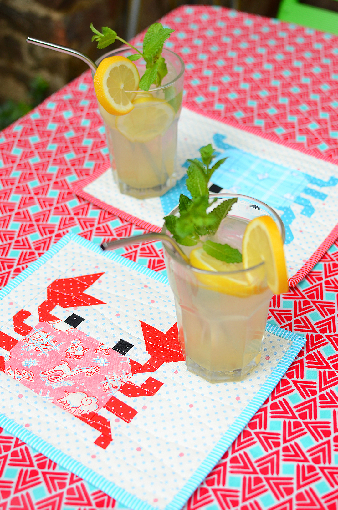 Quilted Crab Mug Rug - an easy quilt pattern by Nadra Ridgeway of ellis & higgs